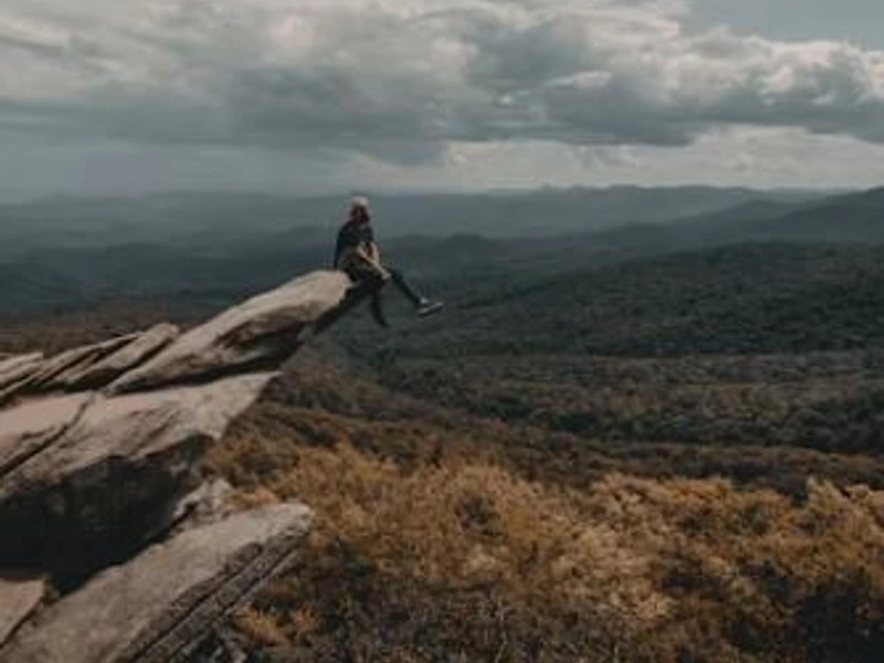 Navigating the Edge: Addressing Therapists' Concerns about Clients' Risky and Dangerous Behaviors - A Suicide Prevention Workshop
